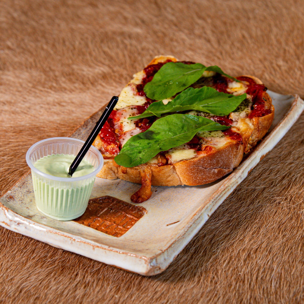 Na compra de um combo (doce + salgado + bebida) ganhe outro combo de igual ou menor valor