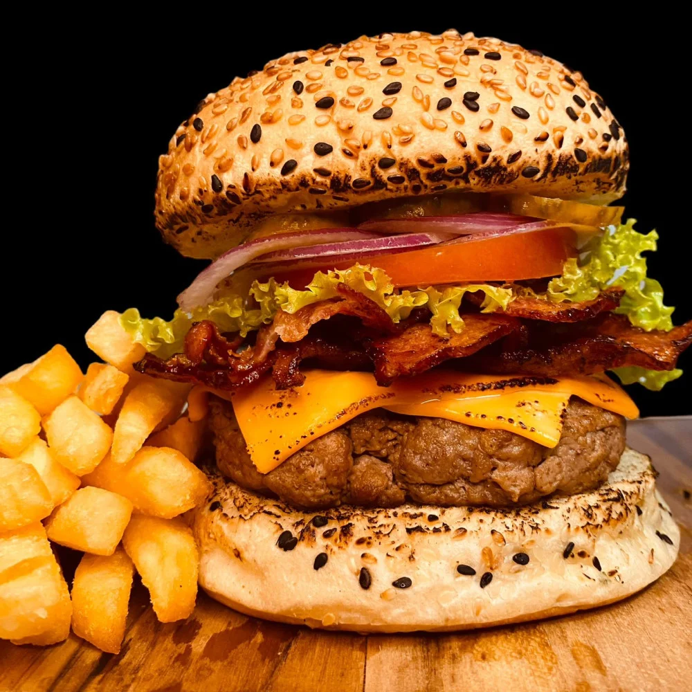Na compra de um Hamburguer, ganhe outro de igual ou menor valor