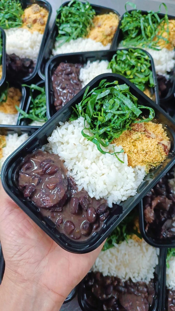 Na compra de 5 marmitas, ganhe mais 5 marmitas de igual ou menor valor