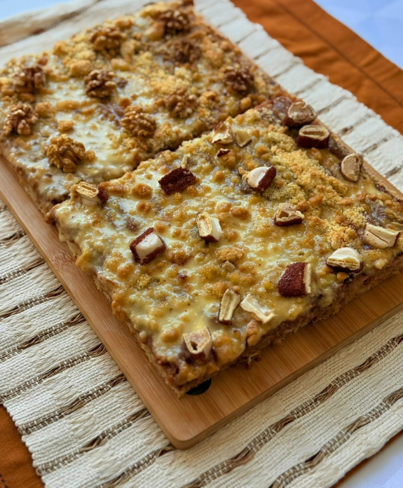 Na compra de uma cuca inteira, ganhe 50% de desconto