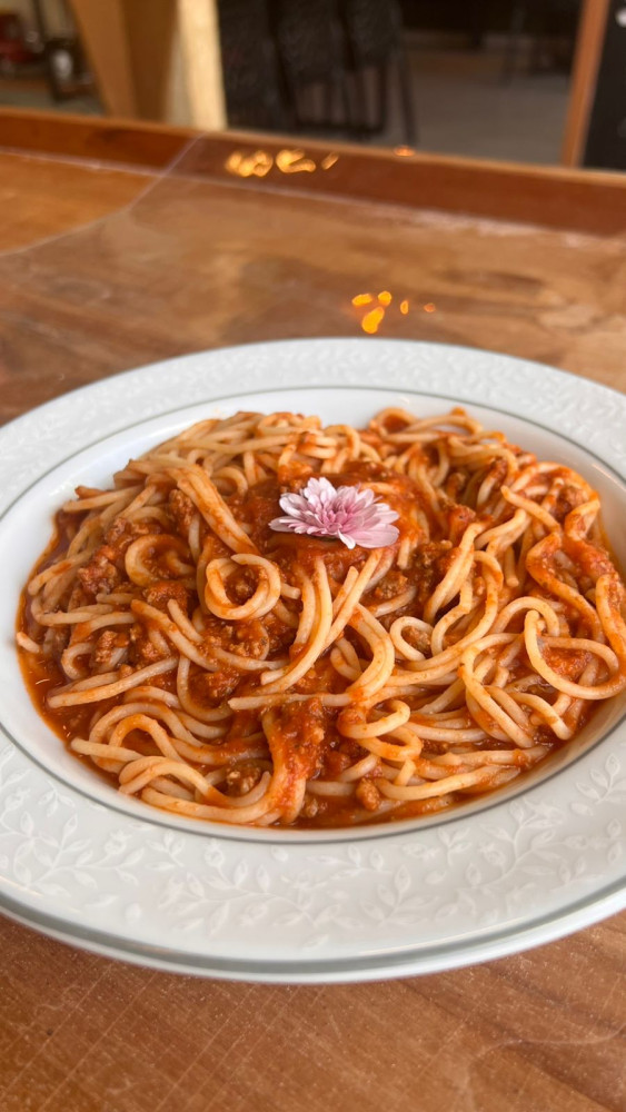 Na compra de um prato a la carte, ganhe outro de igual ou menor valor