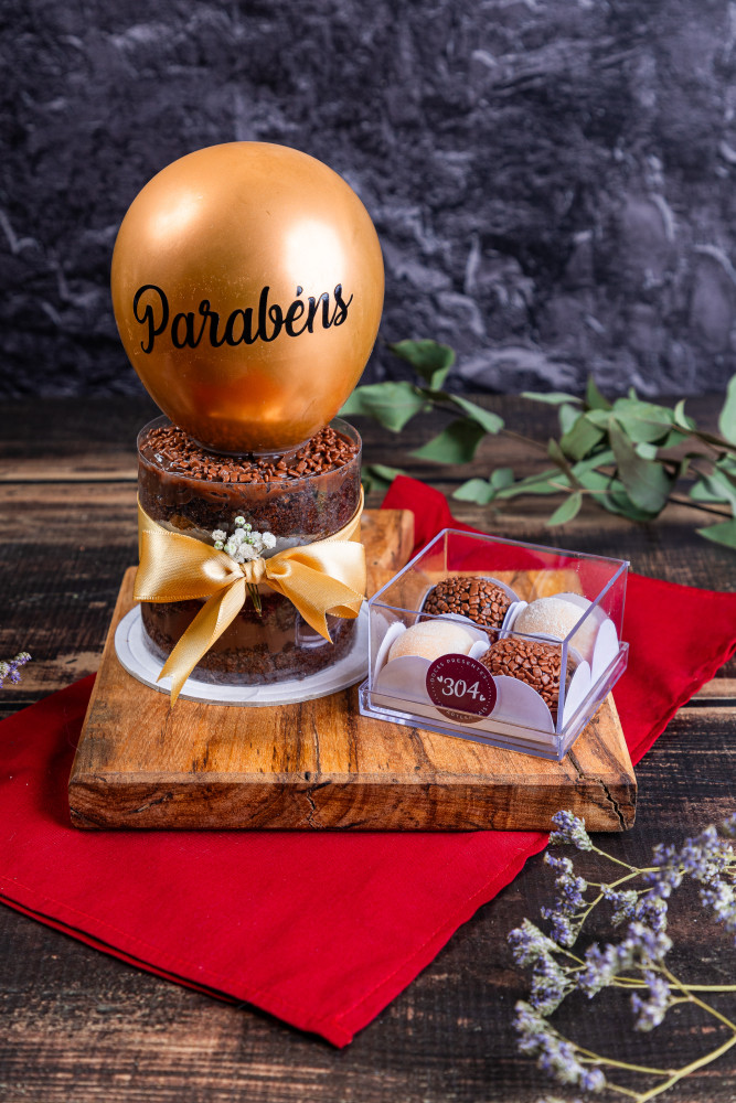 Compre Bolo com balão e Brigadeiro e ganhe 50% de desconto!