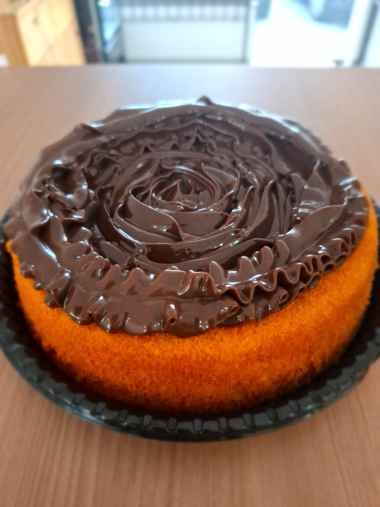 Na compra de um bolo caseiro, ganhe 50% de desconto