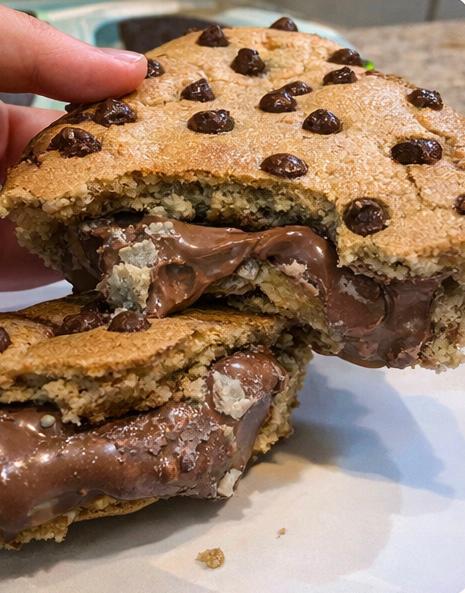 Na compra de dois ovos de cookie, ganhe outro de igual ou menor valor