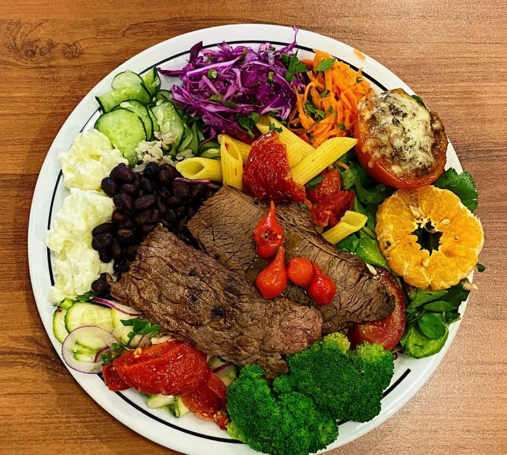 Na compra de um almoço (buffet), ganhe outro de igual ou menor valor