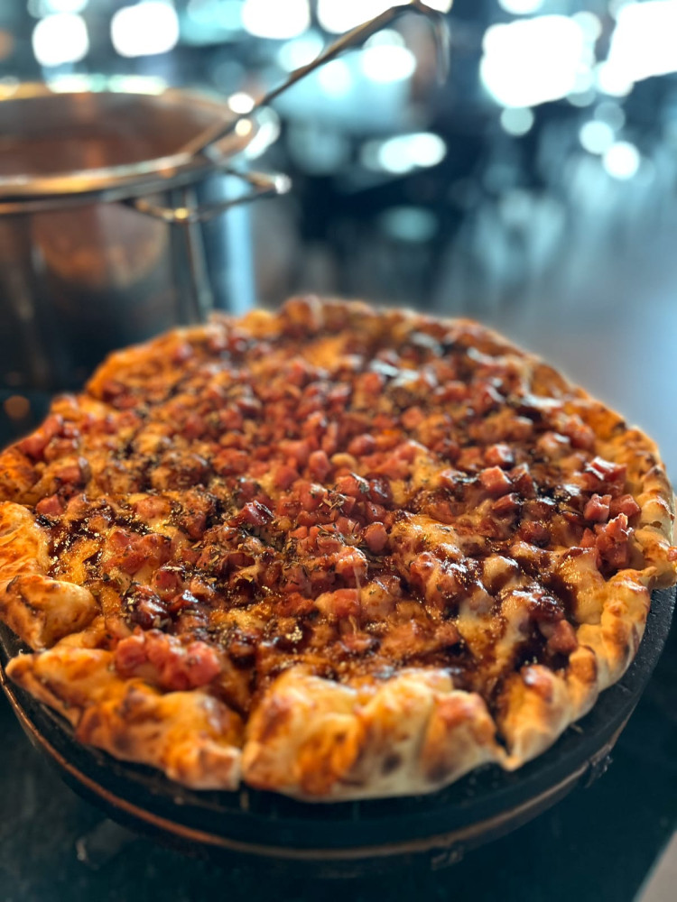 Na compra de um rodízio de pizza, ganhe outro de igual ou menor valor